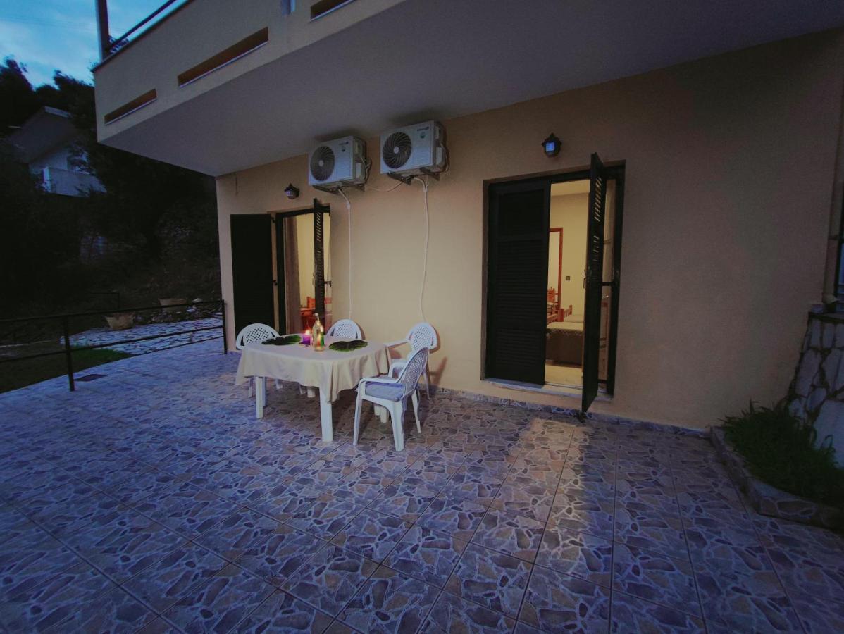Kaminaki Seaview Apartments Katavolos ภายนอก รูปภาพ