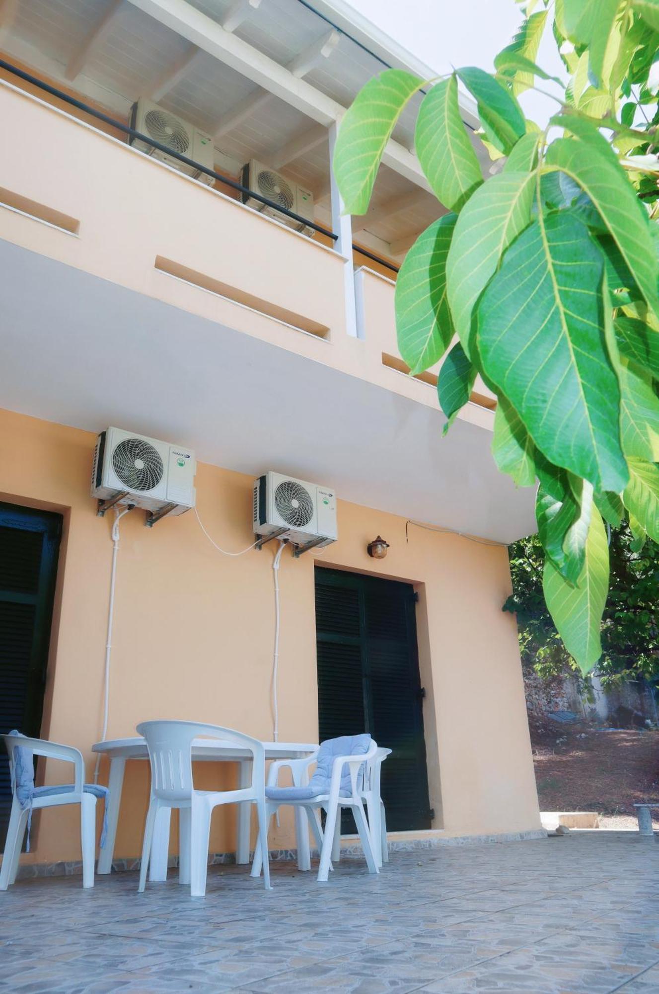 Kaminaki Seaview Apartments Katavolos ภายนอก รูปภาพ